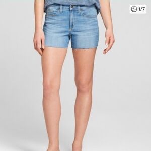 Universal thread high rise midi shorts 4”